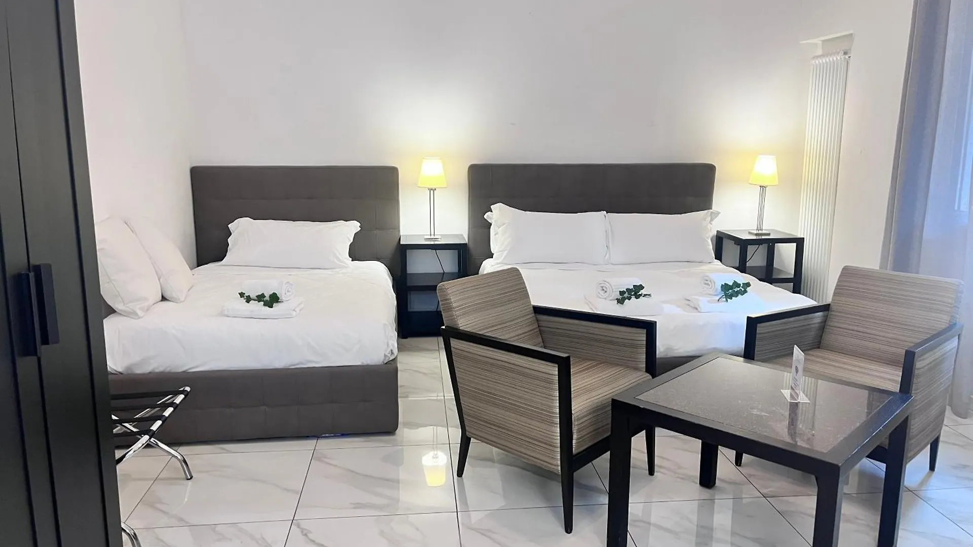 Guest house Grand Central Room Bologna Italy