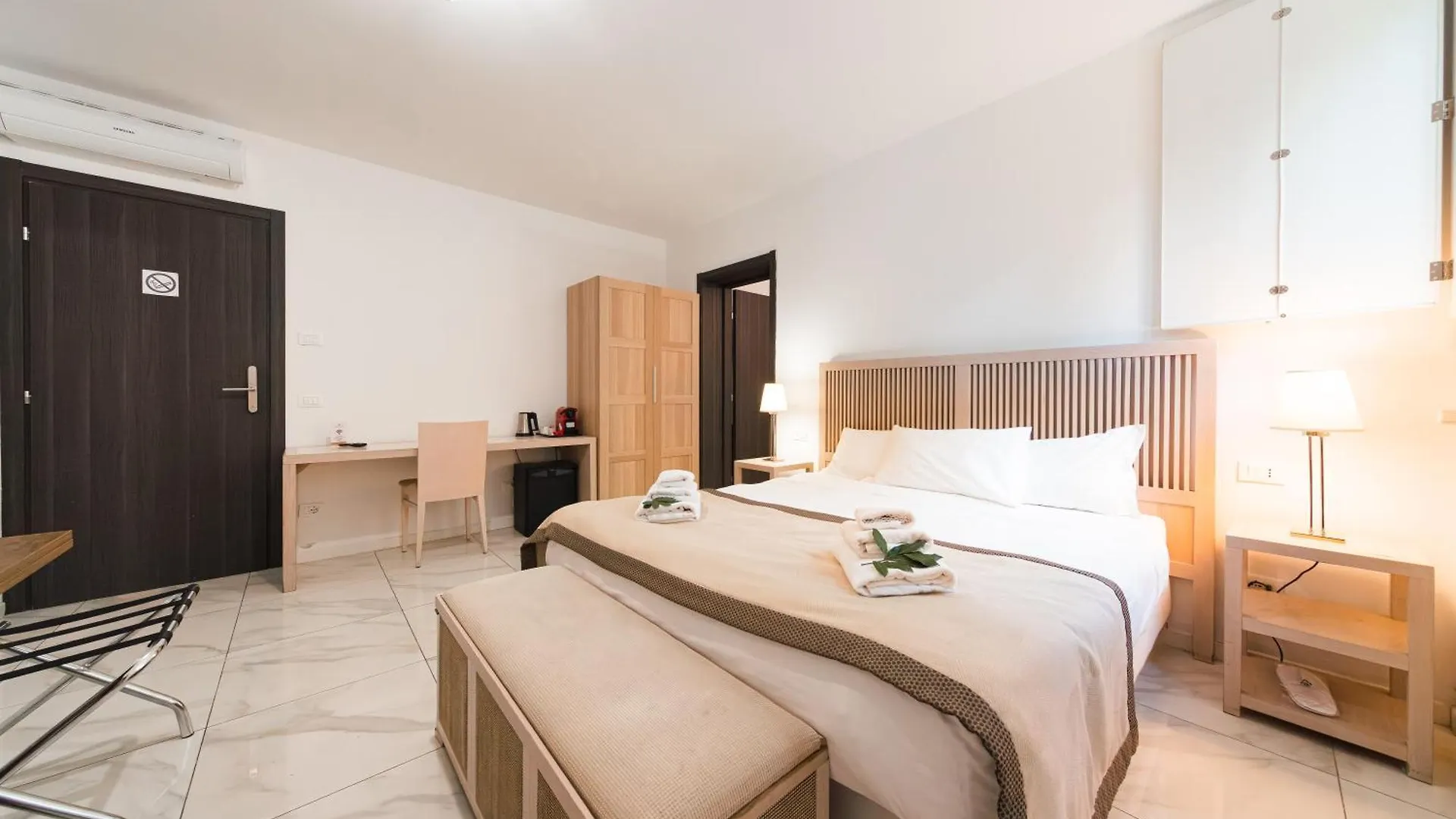Guest house Grand Central Room Bologna Italy